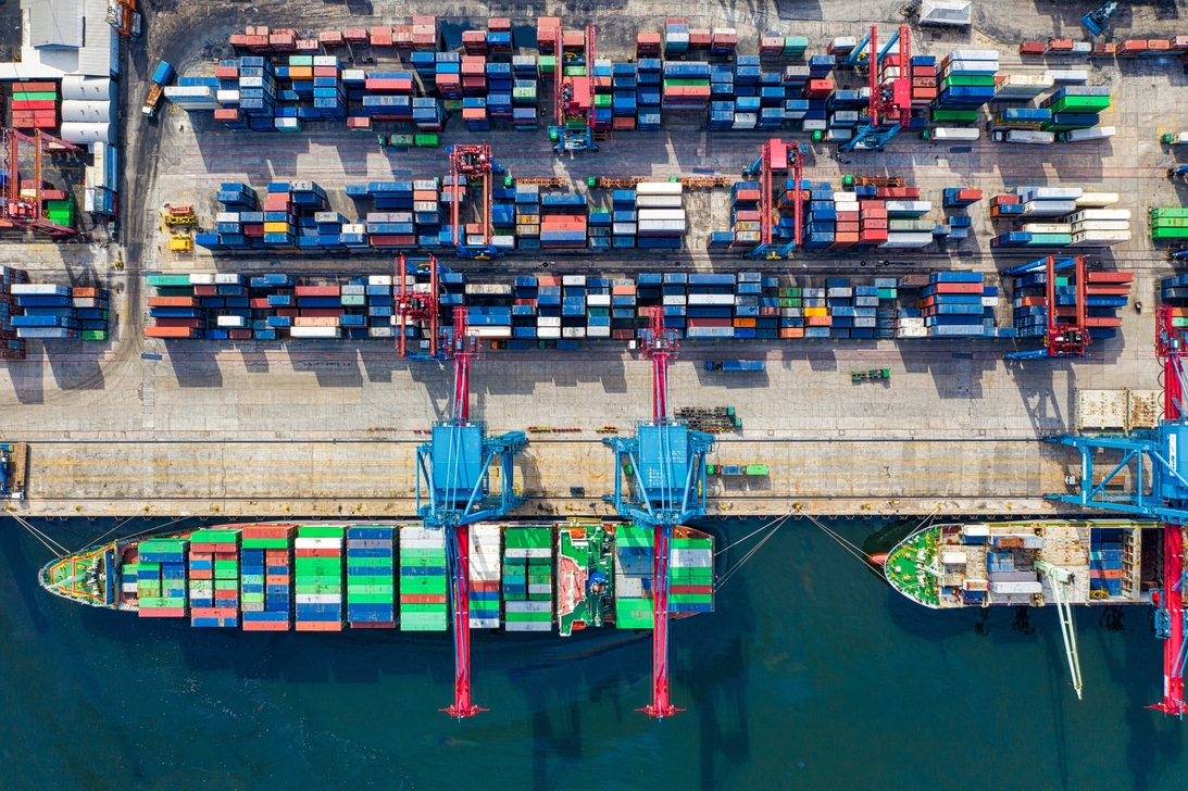 cargo import barang dari china di pelabuhan